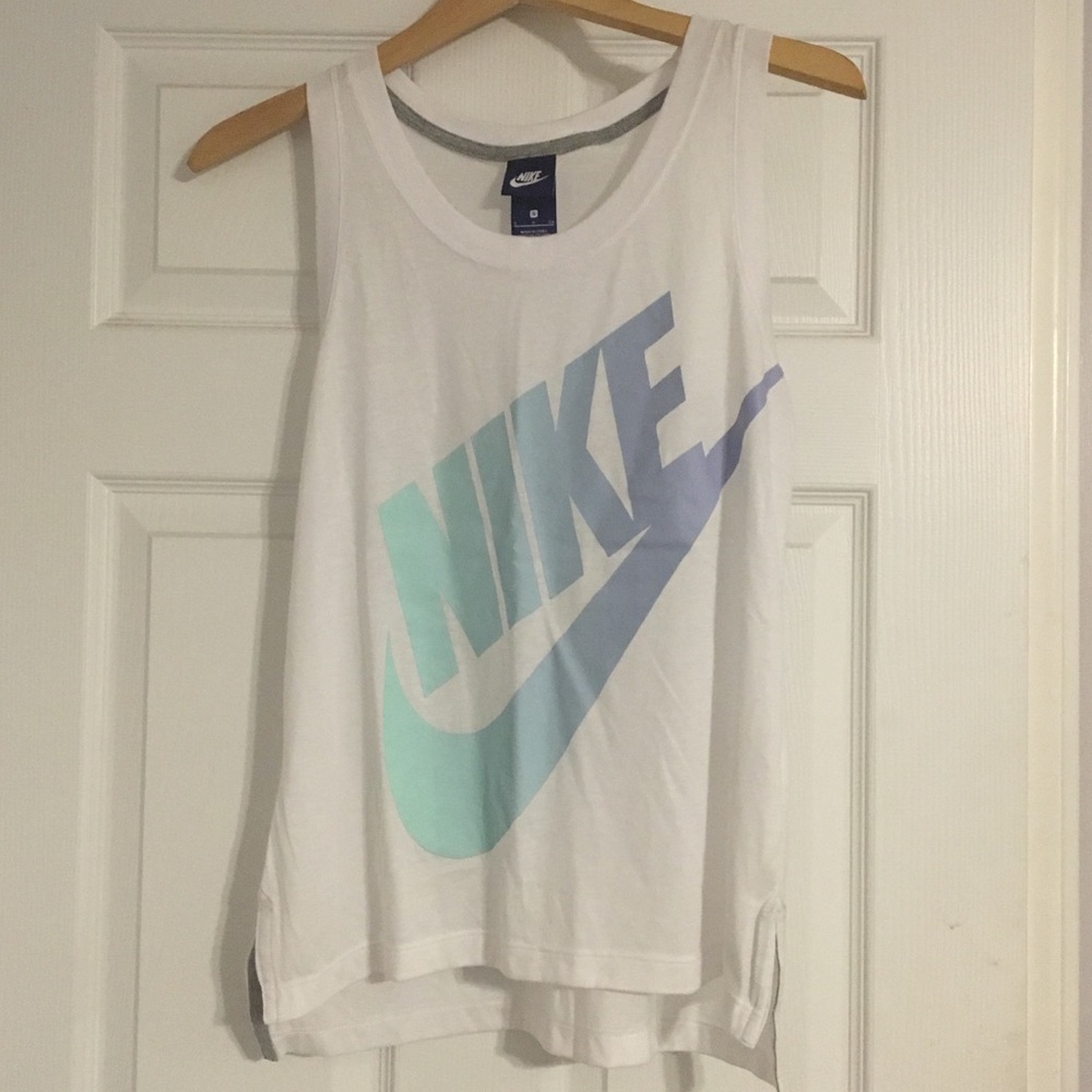 Nike Women’s Sport Top